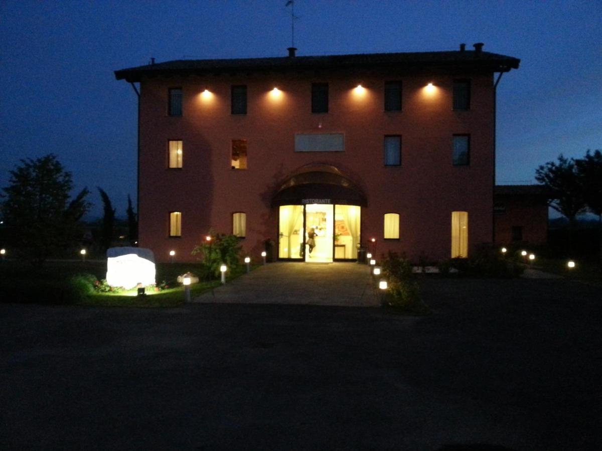 Hotel La Vecchia Reggio Reggio Emilia Ngoại thất bức ảnh