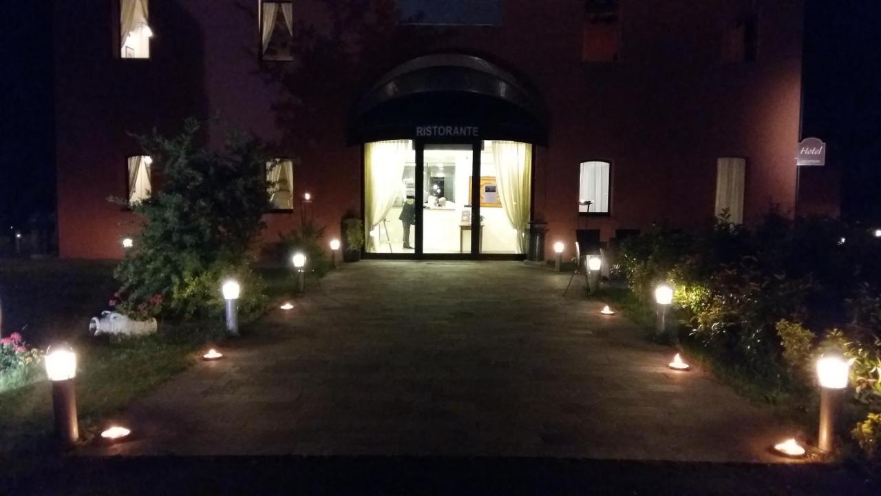 Hotel La Vecchia Reggio Reggio Emilia Ngoại thất bức ảnh