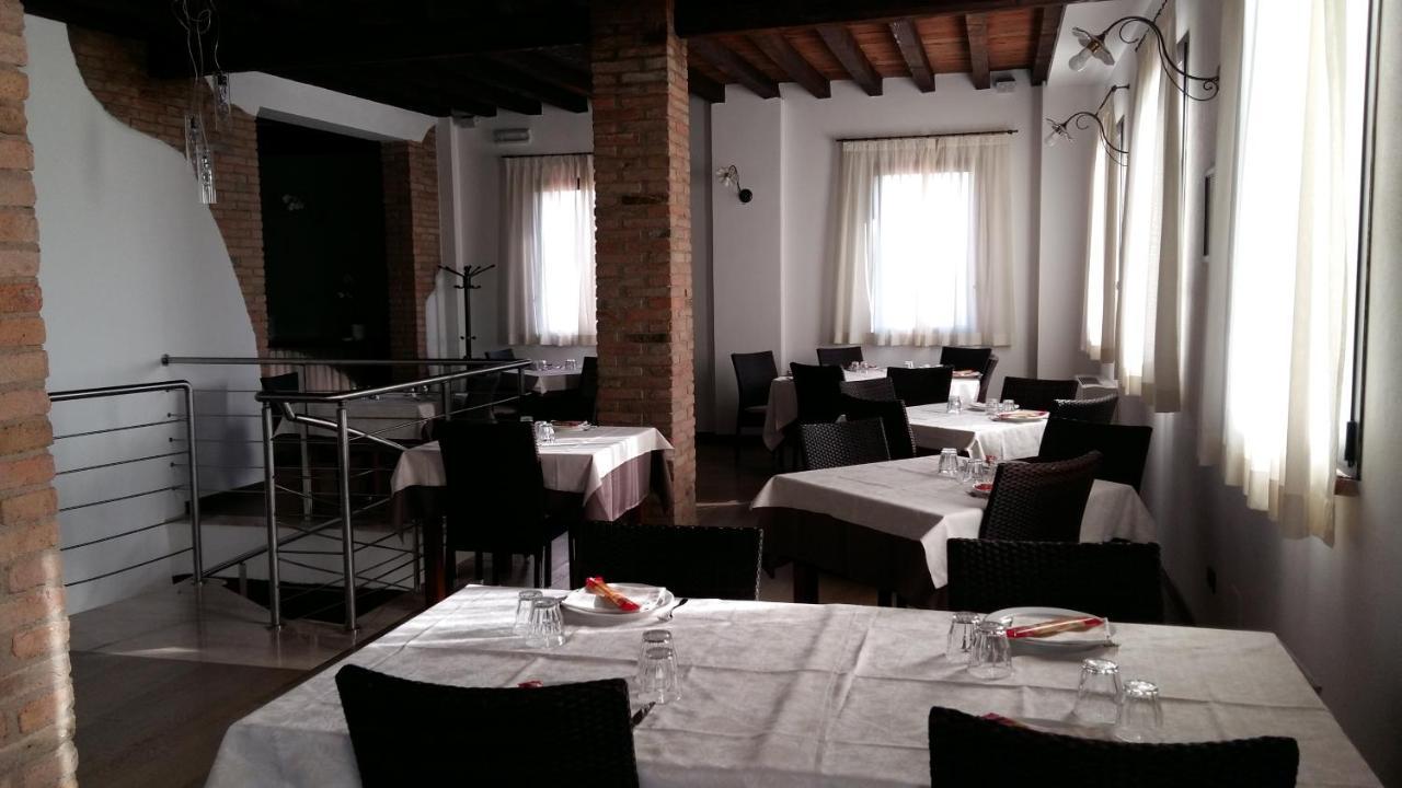 Hotel La Vecchia Reggio Reggio Emilia Ngoại thất bức ảnh