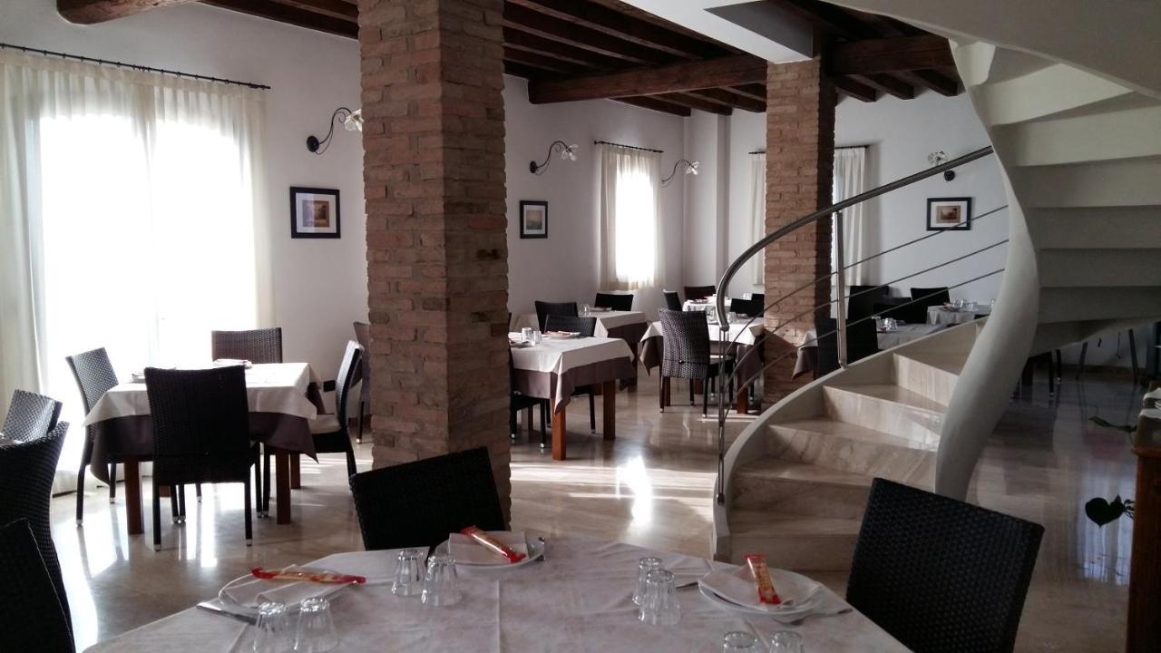 Hotel La Vecchia Reggio Reggio Emilia Ngoại thất bức ảnh